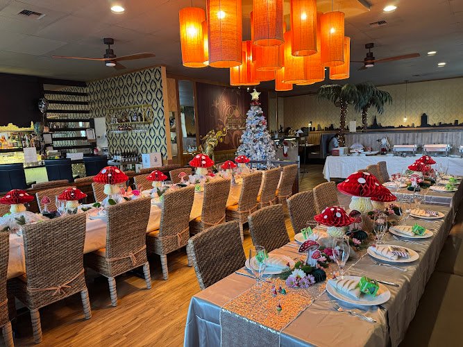 Sing Tong Thai Cuisine and Bar