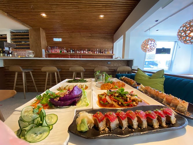 Gindi Thai Restaurant / Sushi / Bar