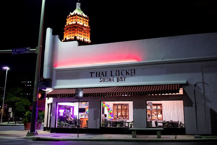 Thai Lucky Sushi Bar & Restaurant