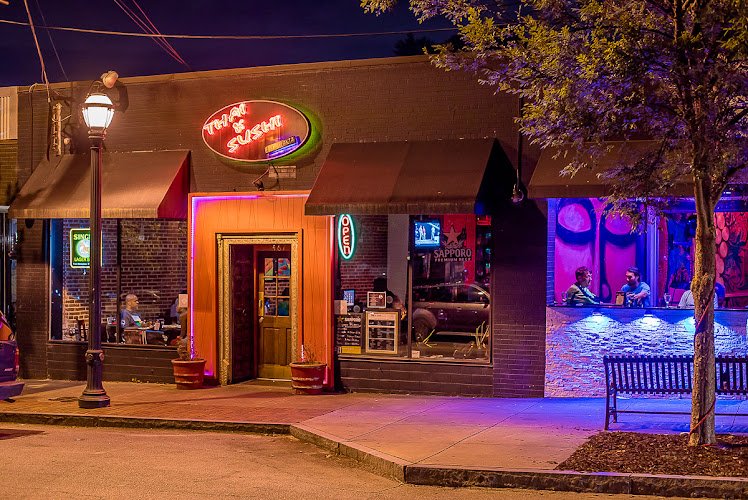 EAV Thai and Sushi