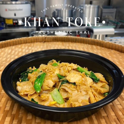 Khan Toke Authentic Thai
